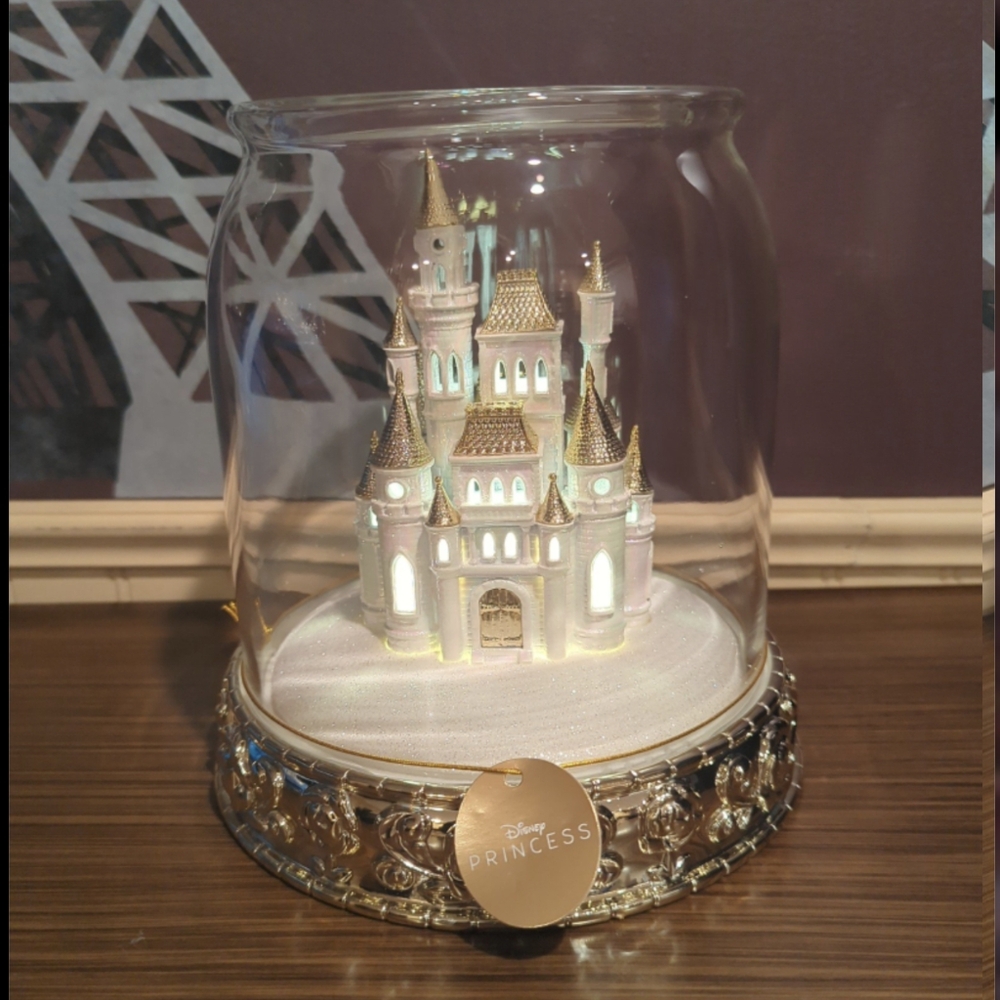 Bath & Body Works Light Up Castle Cloche